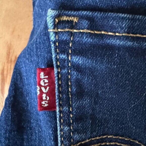 Levi’s Women’s 312 SHAPING SLIM Dark Wash Denim Jeans Sz  32x 30 - Picture 9 of 13